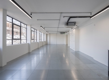 Business centre  in The City of London, Goswell Road 55, 252 m² - MatchOffice.co.uk