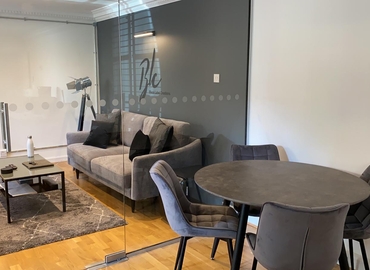 Business center 79a Grapes House, Esher High Street KT10 9QA Surrey