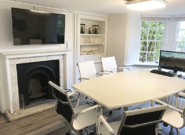 Business center 79a Grapes House, Esher High Street KT10 9QA Surrey