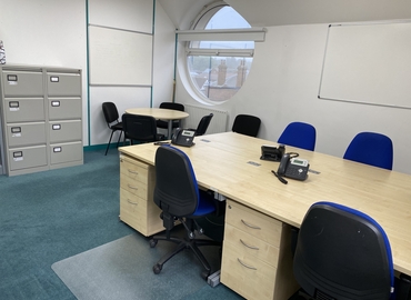 300 m² Shared office  in Hitchin, 7 Paynes Park (SG5 1EH) - 0 | MatchOffice.com