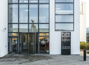  Business center  in Leeds City Centre, 4100 Park Approach, 1132 m² - MatchOffice.co.uk