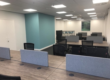 Business center Elm House, Woodlands Business Park MK14 6FG Milton Keynes