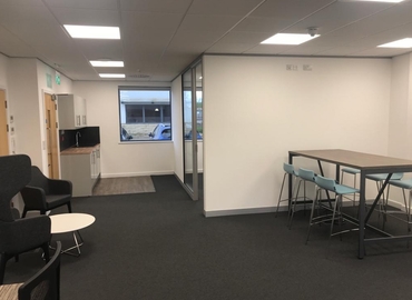 Business center Elm House, Woodlands Business Park MK14 6FG Milton Keynes