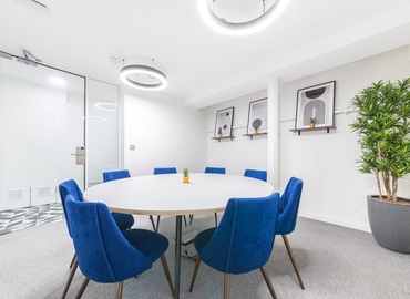 25 m² Conference center in City of London, 14-17 Red Lion Square (WC1R 4QH) - 0 | MatchOffice.com