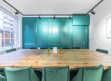 50 m² Conference center in City of London, 14-17 Red Lion Square (WC1R 4QH) - 0 | MatchOffice.com