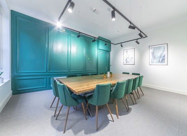 50 m² Conference center in City of London, 14-17 Red Lion Square (WC1R 4QH) - 1 | MatchOffice.com
