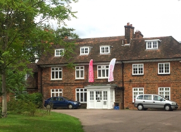  Meeting room hire in Hatfield, Great North Road 82, 60 m² - MatchOffice.co.uk
