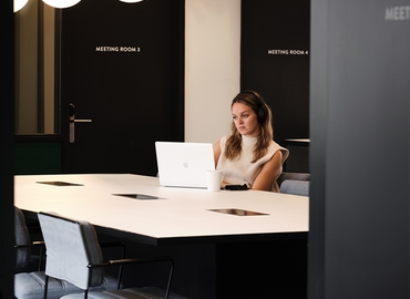  Coworking space in The City of London, Wardour Street 151, 10 m² - MatchOffice.co.uk