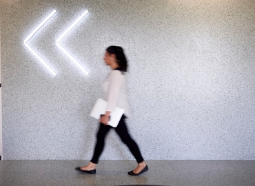 Meeting room in The City of London, Islington High Street, 12 m² - MatchOffice.co.uk