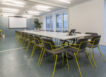  Work space in The City of London, Islington High Street, 12 m² - MatchOffice.co.uk