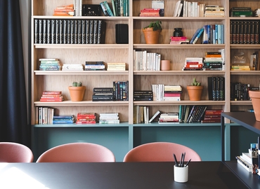 Business centre  in Central London, Cab Road, 10 m² - MatchOffice.co.uk