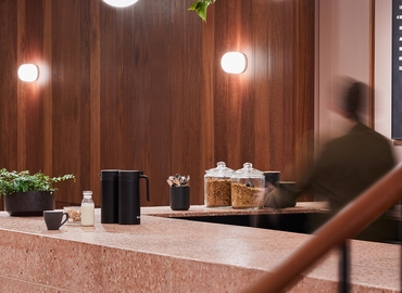  Business center  in East London, One Canada Square Canary Wharf, 10 m² - MatchOffice.co.uk