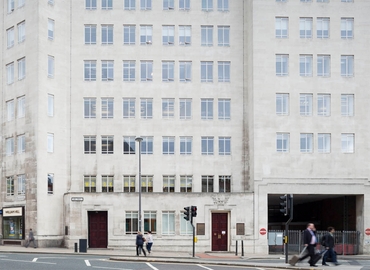  Business center  in Leeds City Centre, Aire Street 1, 10 m² - MatchOffice.co.uk