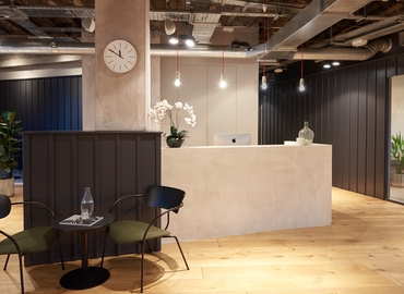  Business center  in Leeds City Centre, Aire Street 1, 10 m² - MatchOffice.co.uk
