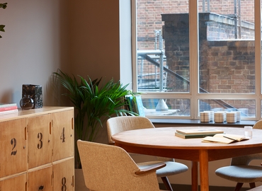 Coworking in Leeds City Centre, Aire Street 1, 10 m² - MatchOffice.co.uk