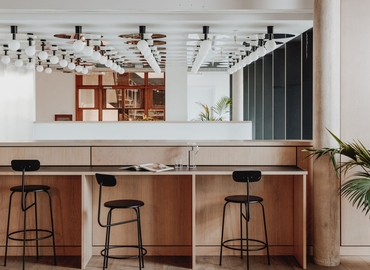 10 m² Shared workspace  in The City of London, Albert Embankment 92 (SE1 7TY) - 2 | MatchOffice