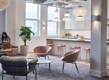 10 m² Meeting room in City of London, Cab Road (SE1 8SR) - 1 | MatchOffice