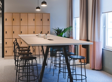 Meeting room in The City of London, Eccleston Square 84, 10 m² - MatchOffice.co.uk