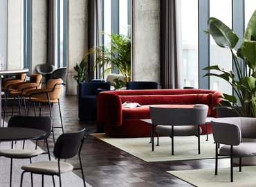 10 m² Shared workspace  in West London, Lyric Square 1 (W6 0NB) - 3 | MatchOffice