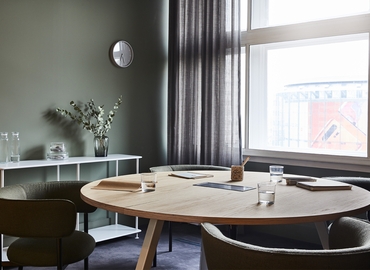  Meeting room for rent in Central London, Cab Road, 10 m² - MatchOffice.co.uk