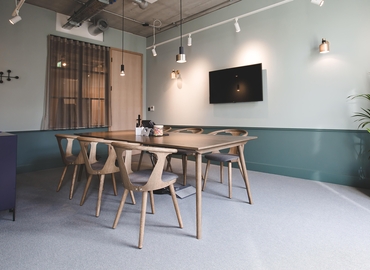 Meeting room in The City of London, Eccleston Square 84, 10 m² - MatchOffice.co.uk