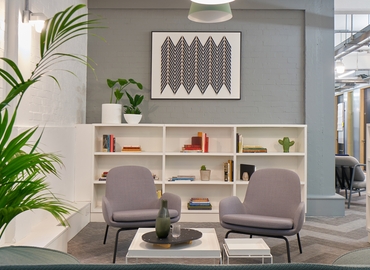 Meeting room in The City of London, Whitechapel High Street 133, 10 m² - MatchOffice.co.uk