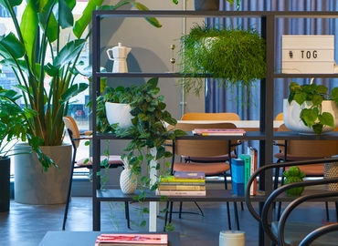  Meeting room hire in The City of London, Whitechapel High Street 133, 10 m² - MatchOffice.co.uk