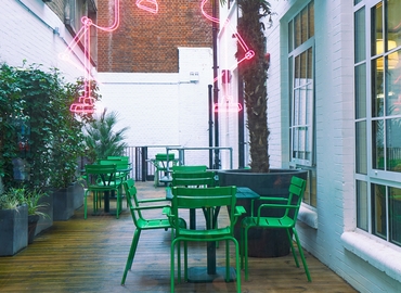 Meeting room in The City of London, Whitechapel High Street 133, 10 m² - MatchOffice.co.uk