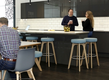  Meeting room hire in Reading, Abbey Street, 12 m² - MatchOffice.co.uk