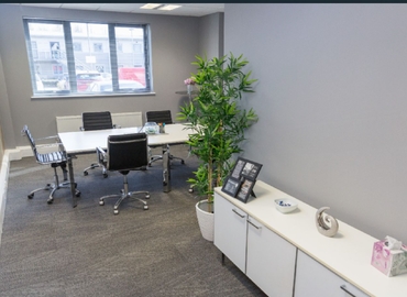  Meeting room for rent in Wiltshire, Kembrey Park, 12 m² - MatchOffice.co.uk