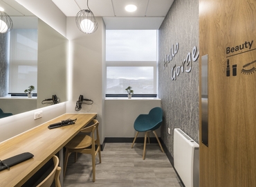  Meeting room hire in Edinburgh, 4-5 Lochside Way, 12 m² - MatchOffice.co.uk