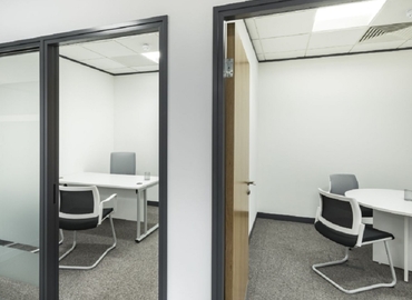 12 m² Convention center in Manchester, Brooks Drive (SK8 3TD) - 8 | MatchOffice