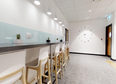  Meeting room for rent in Aylesbury, Smeaton Close 7, 12 m² - MatchOffice.co.uk
