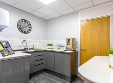 12 m² Conference room in Farnborough, Alexandra Road (GU14 6DQ) - 11 | MatchOffice.com