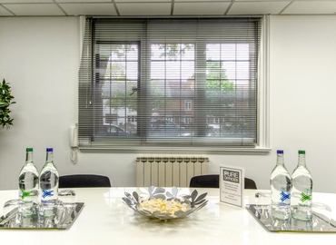 12 m² Conference room in Farnborough, Alexandra Road (GU14 6DQ) - 12 | MatchOffice