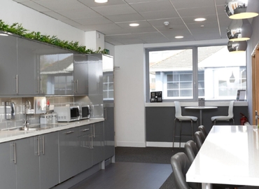  Meeting room hire in Hertfordshire, Bridge Road East 26, 12 m² - MatchOffice.co.uk