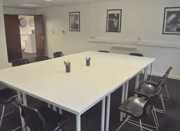  Meeting room for rent in West Yorkshire, City Road, 12 m² - MatchOffice.co.uk