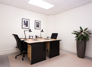  Meeting room hire in Aberdeen, 96 Rosemount Viaduct, 12 m² - MatchOffice.co.uk