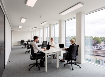  Business center  in Woking, Albion House High Street, 100 m² - MatchOffice.co.uk