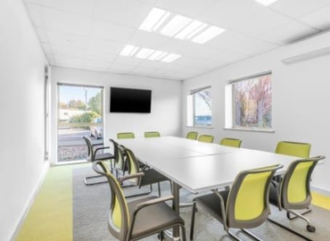 Business centre  in Hampshire, Aerodrome Road, 50 m² - MatchOffice.co.uk