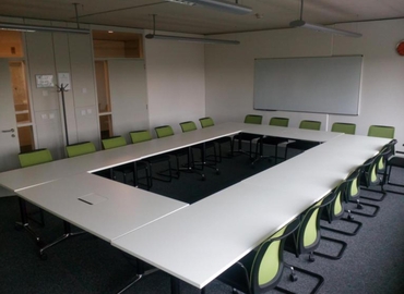 12 m² Serviced office in Bedfordshire, Great Marlings 110 (LU2 8DL) - 1 | MatchOffice.com