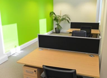 Business Centre in Gloucestershire, Oakfield Close, 12 m² - MatchOffice.co.uk
