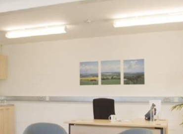 Meeting room in Gloucestershire, Oakfield Close, 12 m² - MatchOffice.co.uk