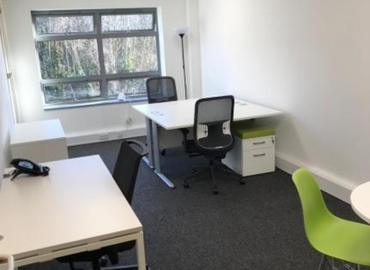  Meeting room hire in Devon, Aviation Way, 12 m² - MatchOffice.co.uk