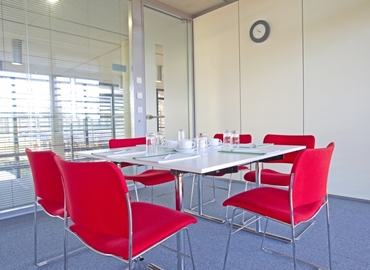  Meeting room for rent in Bedfordshire, Great Marlings 110, 12 m² - MatchOffice.co.uk