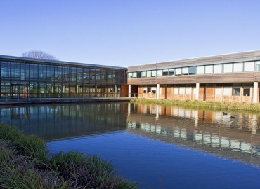  Meeting room hire in Bedfordshire, Great Marlings 110, 12 m² - MatchOffice.co.uk