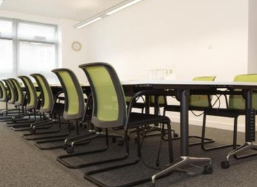Meeting room in West Sussex, Little High Street, 12 m² - MatchOffice.co.uk