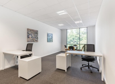 Virtual business address in Surrey, London Road 377-399 (GU15 3HL) - 1 | MatchOffice