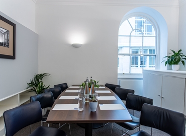 Meeting room in Central London, 7-10 Adam Street, 40 m² - MatchOffice.co.uk