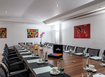 Meeting room in Central London, 7-10 Adam Street, 15 m² - MatchOffice.co.uk